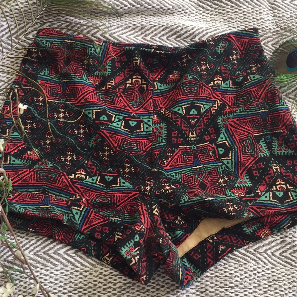 Tribal print high waisted shorts☀️ - Picture 2 of 6